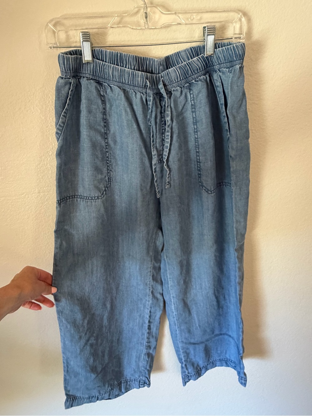 Splendid Light Blue Chambray Elastic Waist Crop Pants